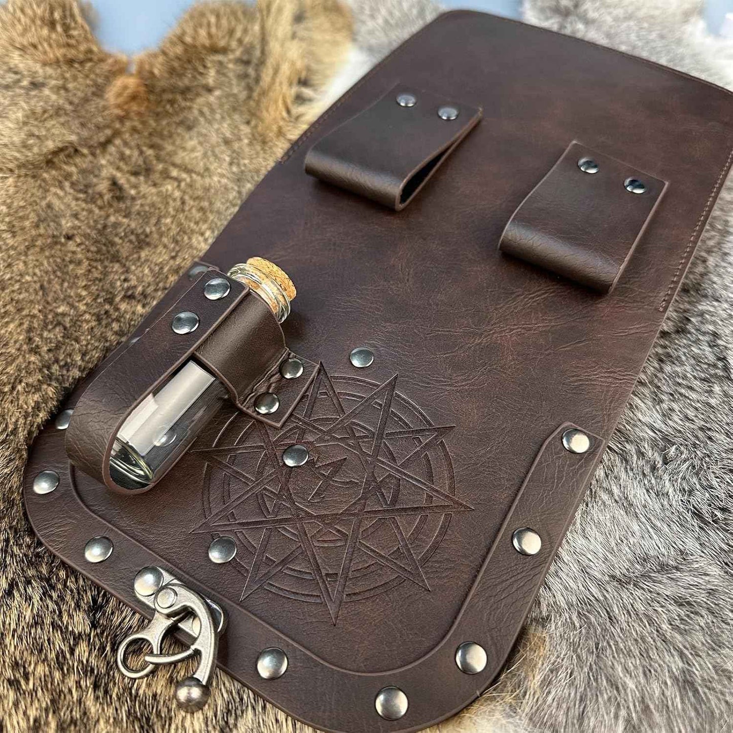 HiiFeuer Medieval Alchemy Faux Leather Belt Bag with 4 Cork Potion Vials, Fantasy Wizard Waist Pouch Side Pack for Ren Faire (Light Brown A)