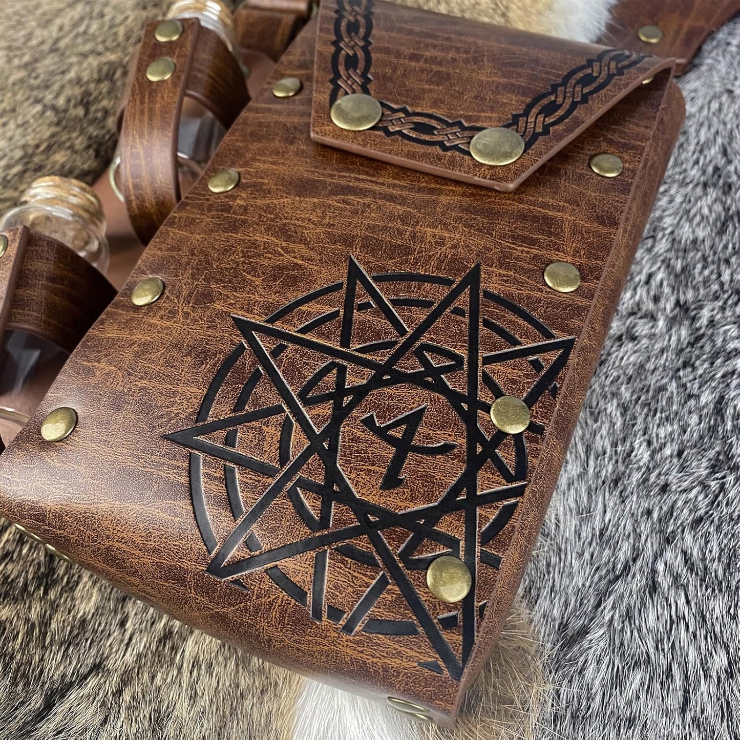 HiiFeuer Medieval Alchemy Faux Leather Belt Bag with 4 Cork Potion Vials, Fantasy Wizard Waist Pouch Side Pack for Ren Faire (Light Brown A)