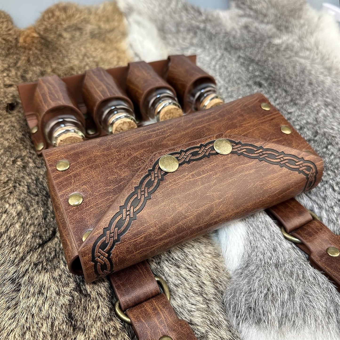 HiiFeuer Medieval Alchemy Faux Leather Belt Bag with 4 Cork Potion Vials, Fantasy Wizard Waist Pouch Side Pack for Ren Faire (Light Brown A)