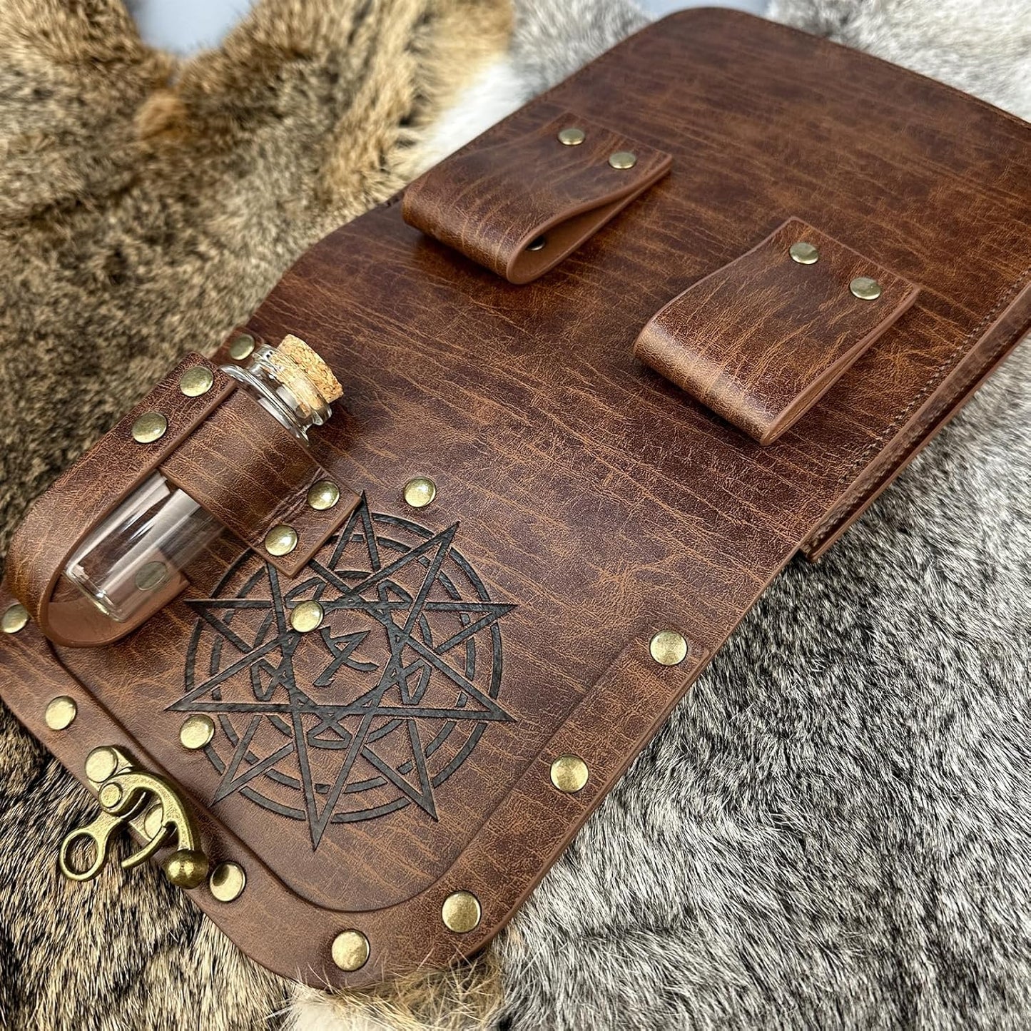 HiiFeuer Medieval Alchemy Faux Leather Belt Bag with 4 Cork Potion Vials, Fantasy Wizard Waist Pouch Side Pack for Ren Faire (Light Brown A)