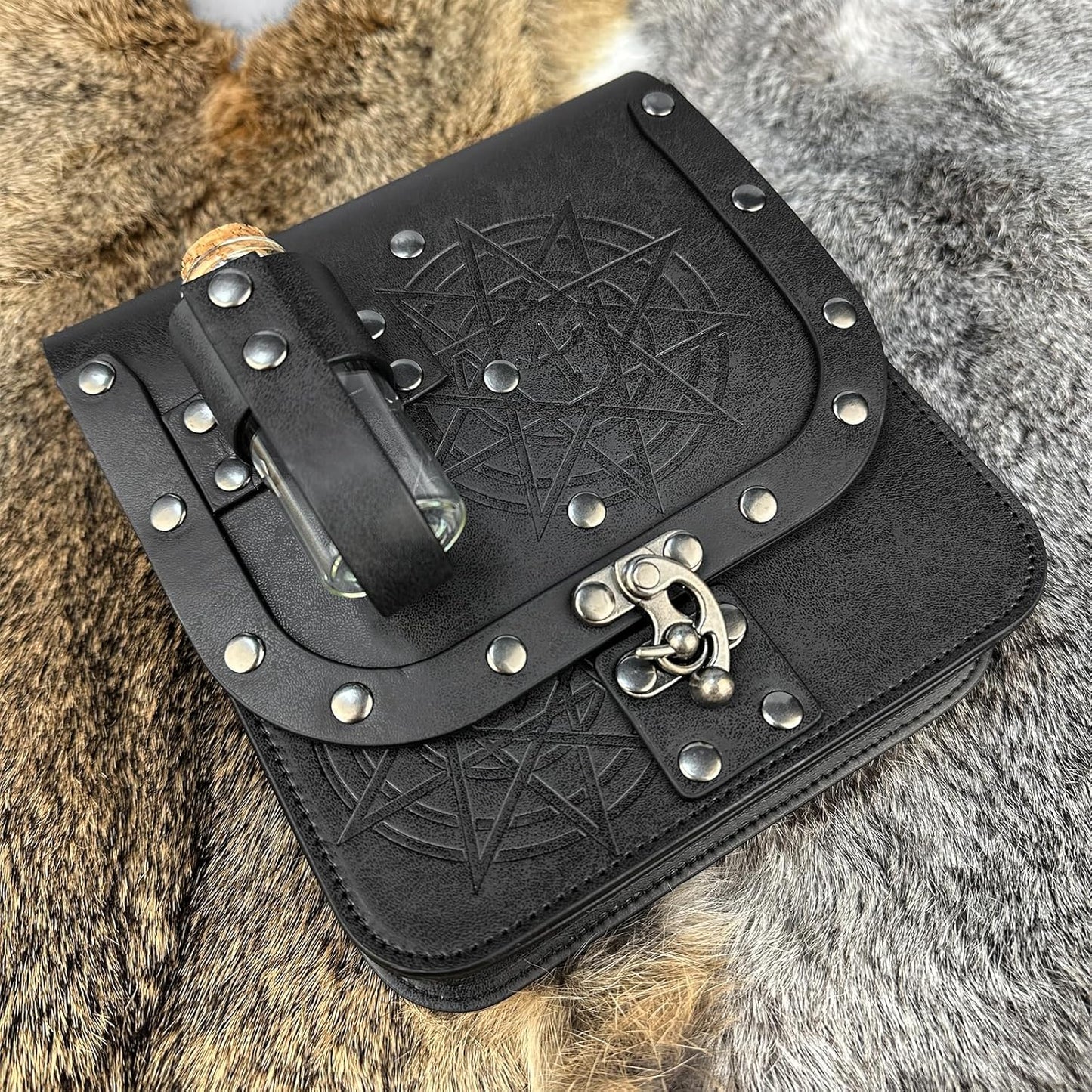 HiiFeuer Medieval Alchemy Faux Leather Belt Bag with 4 Cork Potion Vials, Fantasy Wizard Waist Pouch Side Pack for Ren Faire (Light Brown A)