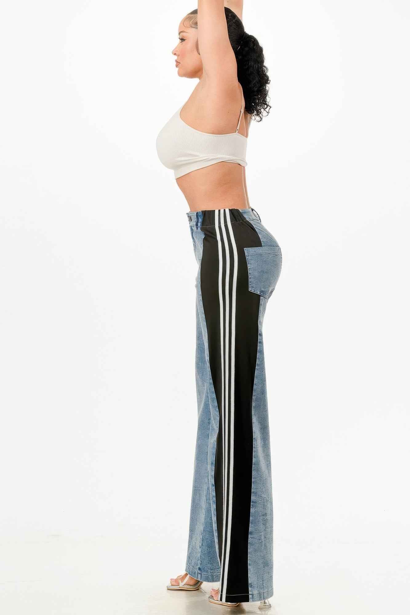 Wide Leg Jeans With Stripe Detail