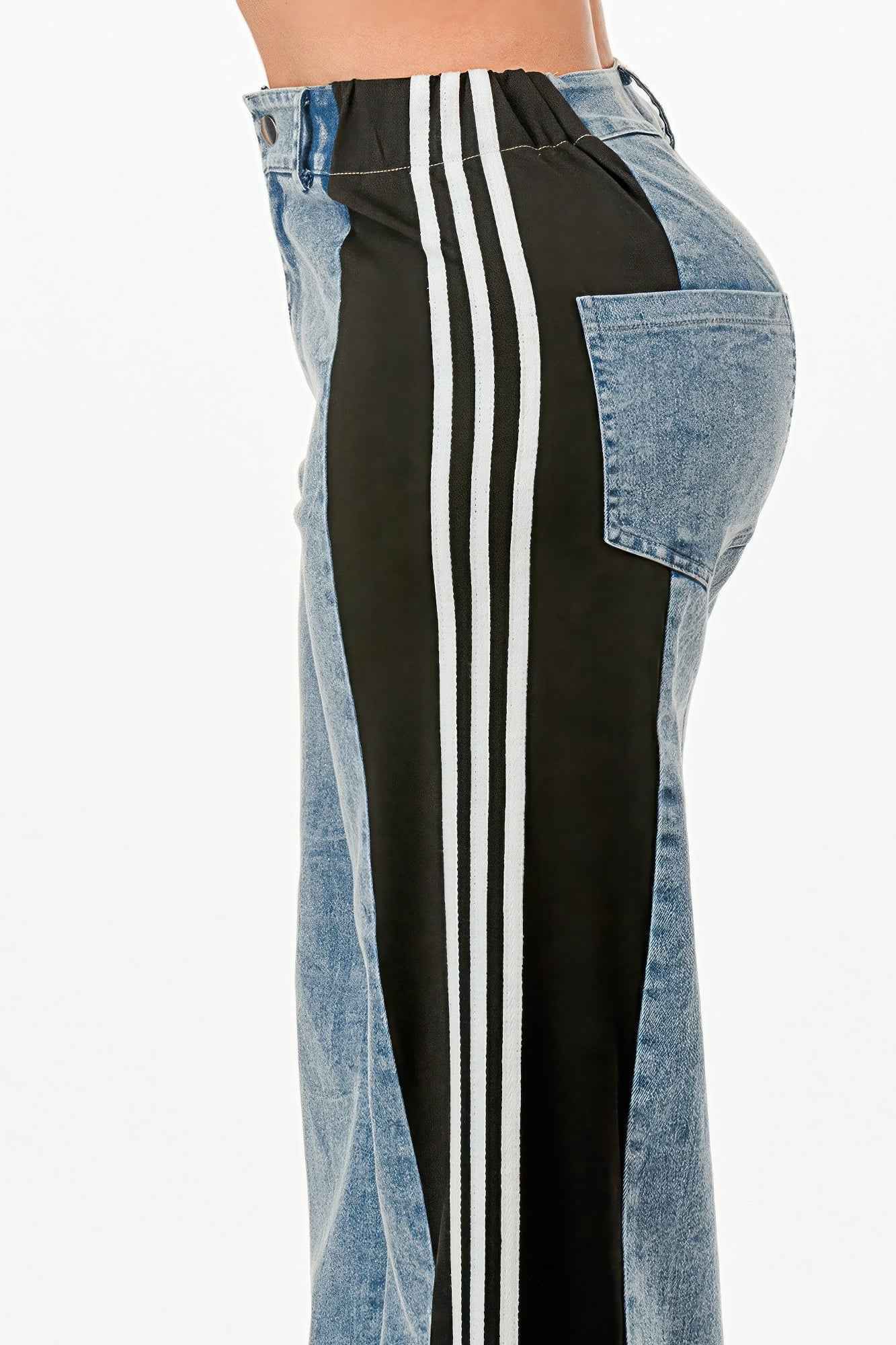 Wide Leg Jeans With Stripe Detail
