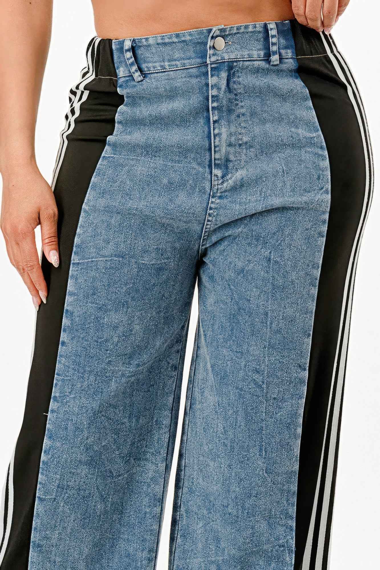 Wide Leg Jeans With Stripe Detail