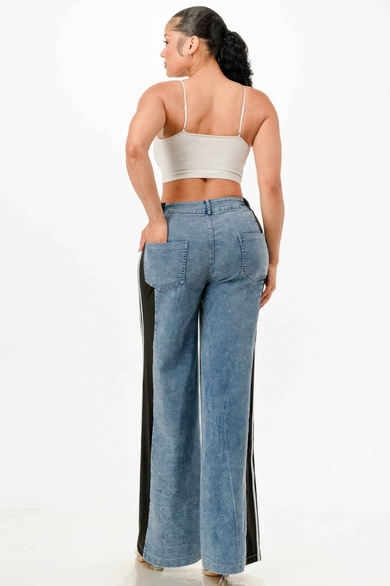Wide Leg Jeans With Stripe Detail