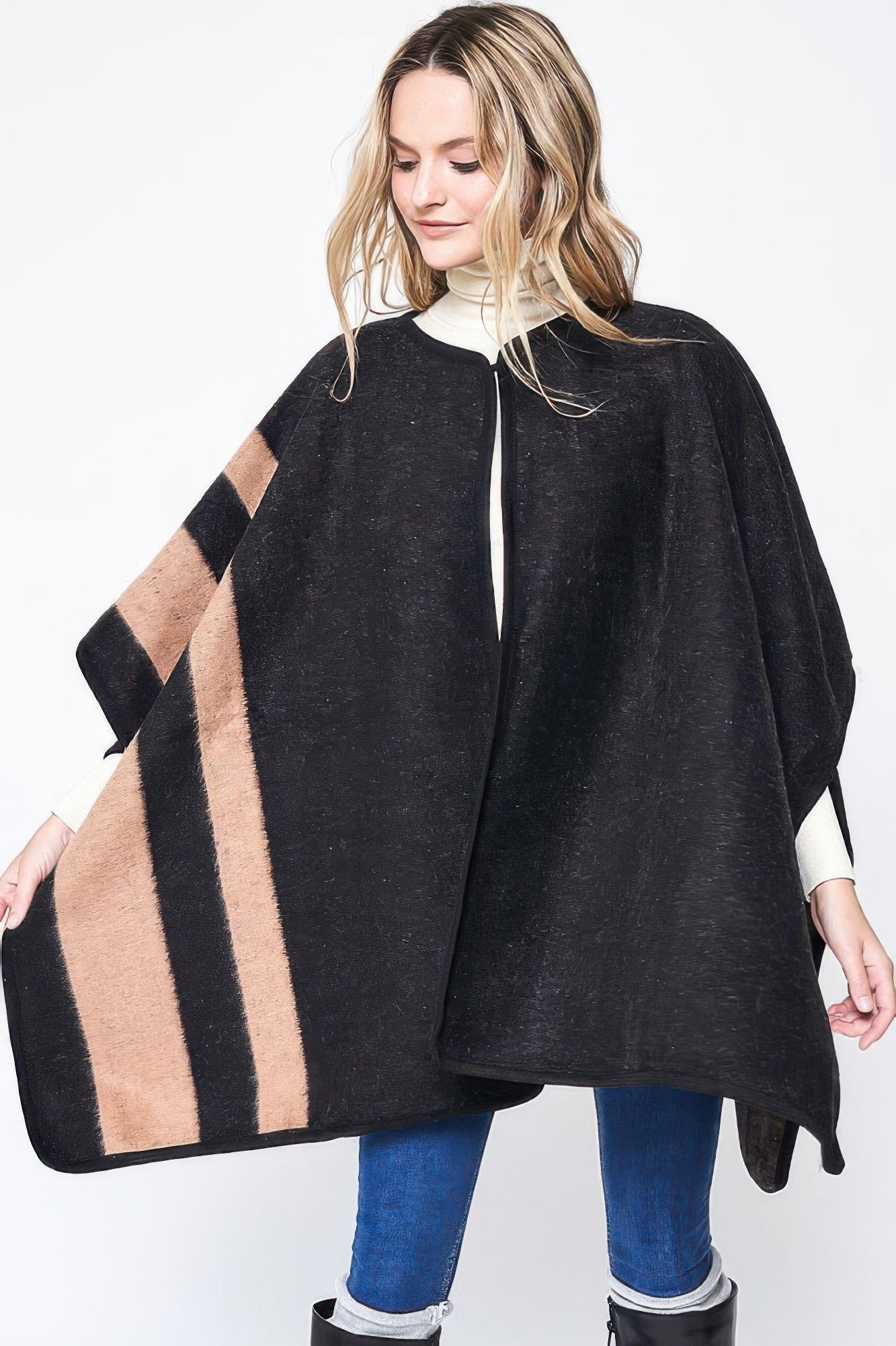 Side Border Ruana – New Arrival Now Live