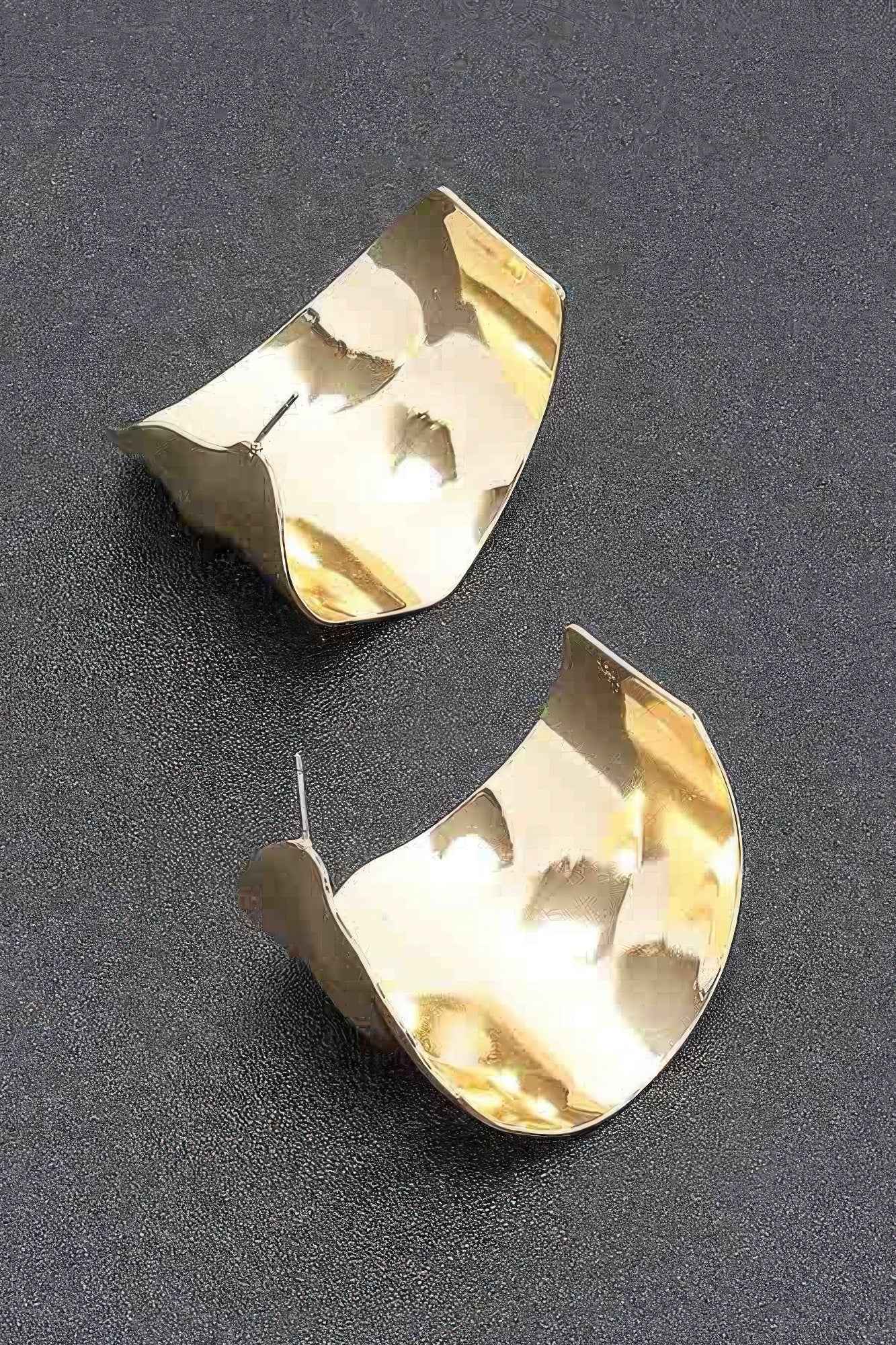 New Arrival – Metal Earring – New Arrival Now Live