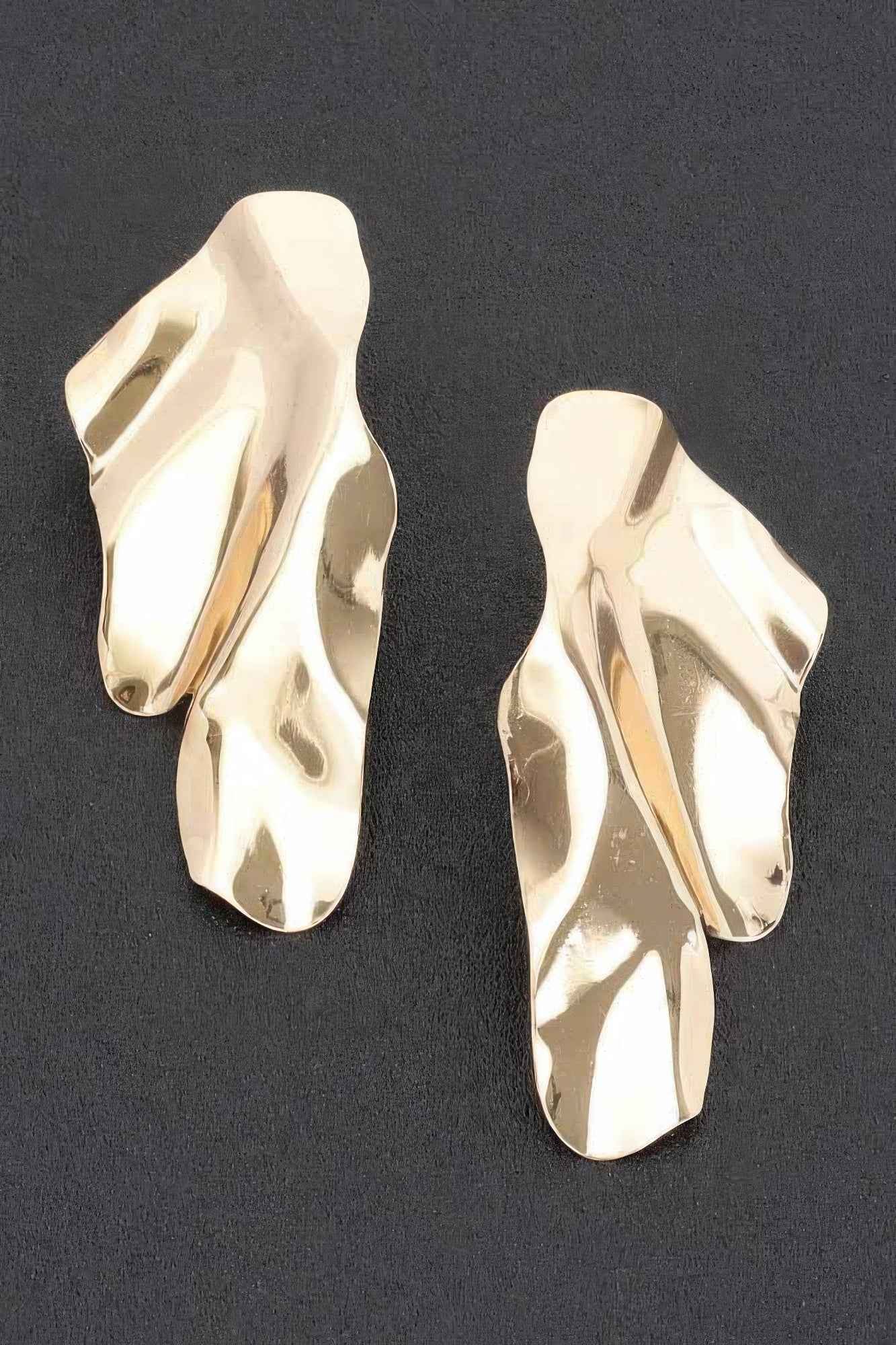 New Arrival – Metal Earring – New Arrival Now Live