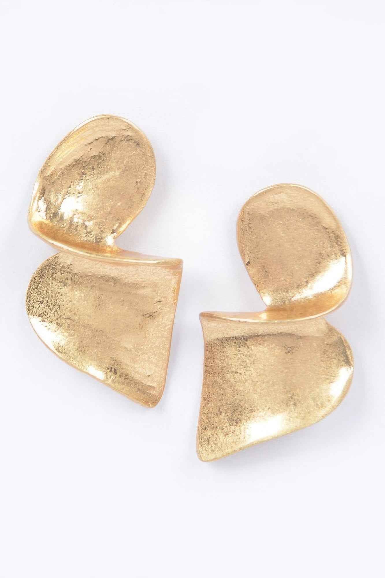 New Arrival – Cast Metal Earring – New Arrival Now Live