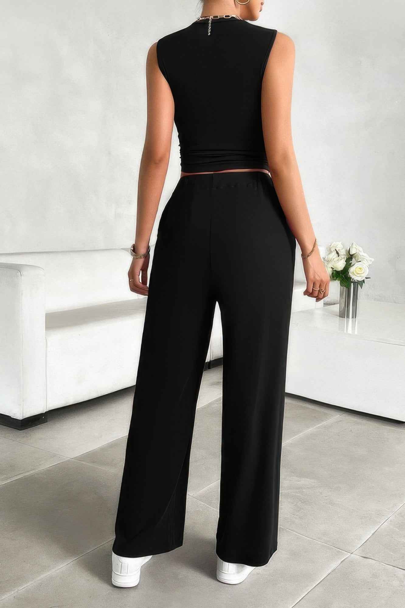 Solid Round Neck Sleeveless Drawstring Pockets Set – New Arrival Now Live