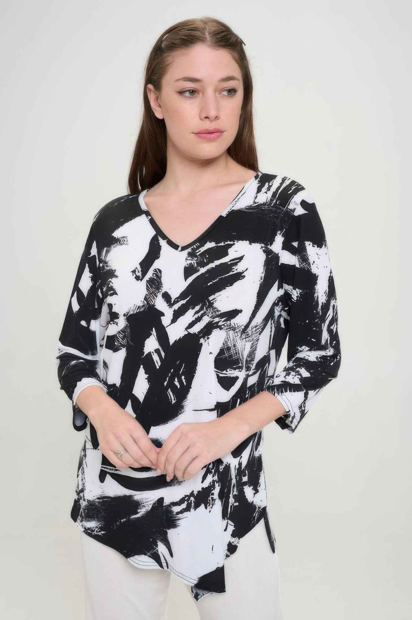 Hit Point V Neck Top