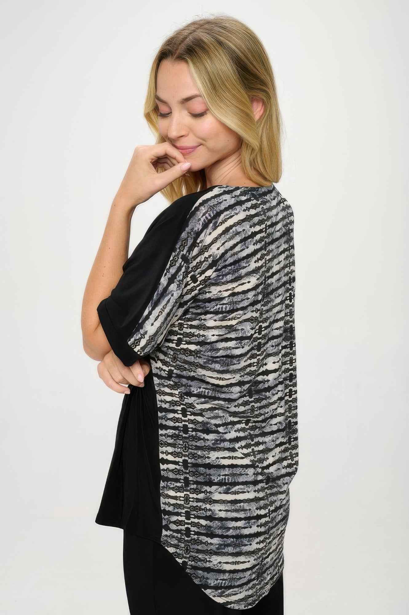 Hit Inbinding Neck Contrast Dolman Sleeve Top