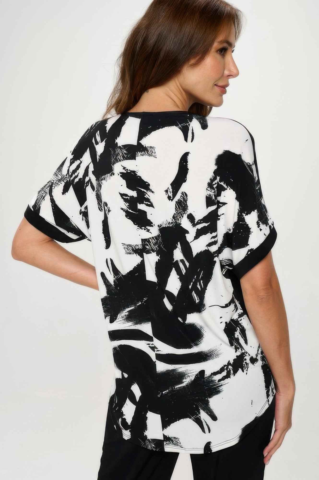 Hit Inbinding Neck Contrast Dolman Sleeve Top