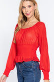 Blusa de gasa fruncida con escote alto y manga larga