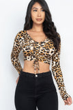 Top corto fruncido con tiras y estampado de leopardo