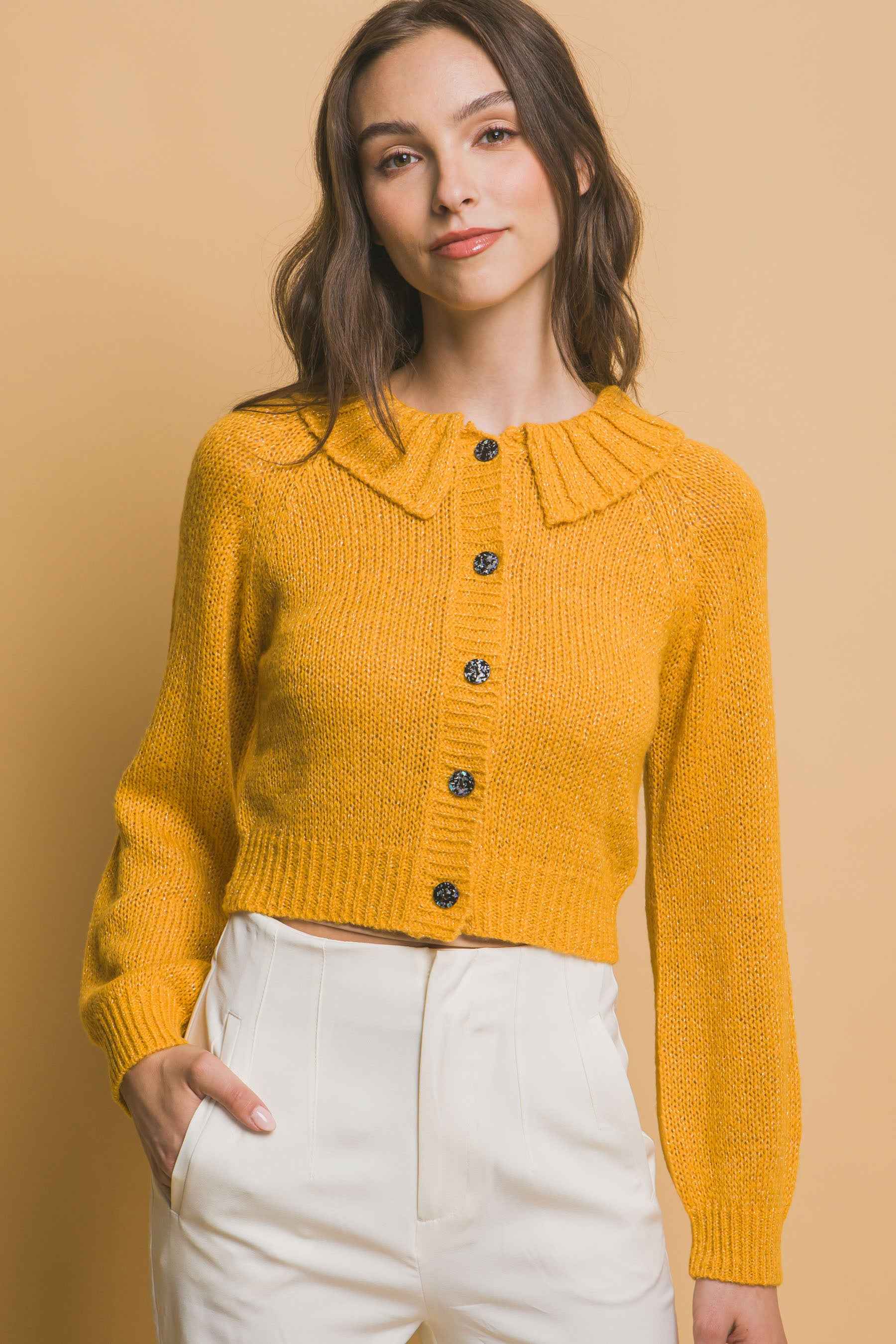 New Arrival – Short collard sweater – New Arrival Now Live