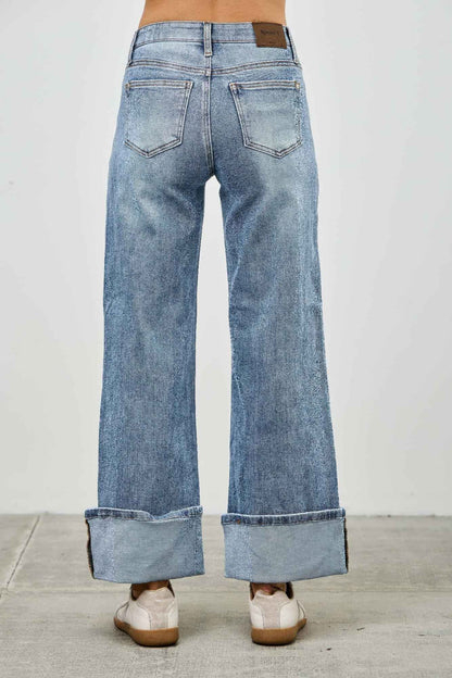 Mid Rise Cuffed Jeans With Stretch