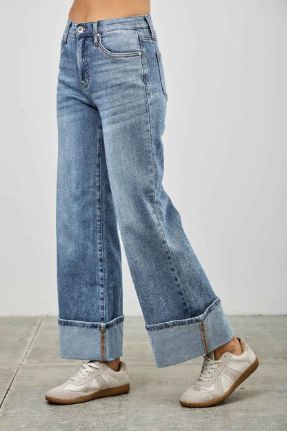 Mid Rise Cuffed Jeans With Stretch