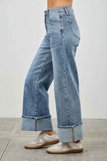 Mid Rise Cuffed Jeans With Stretch