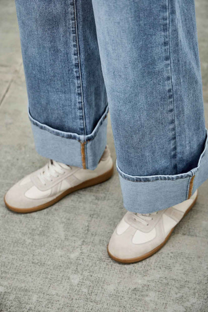 Mid Rise Cuffed Jeans With Stretch