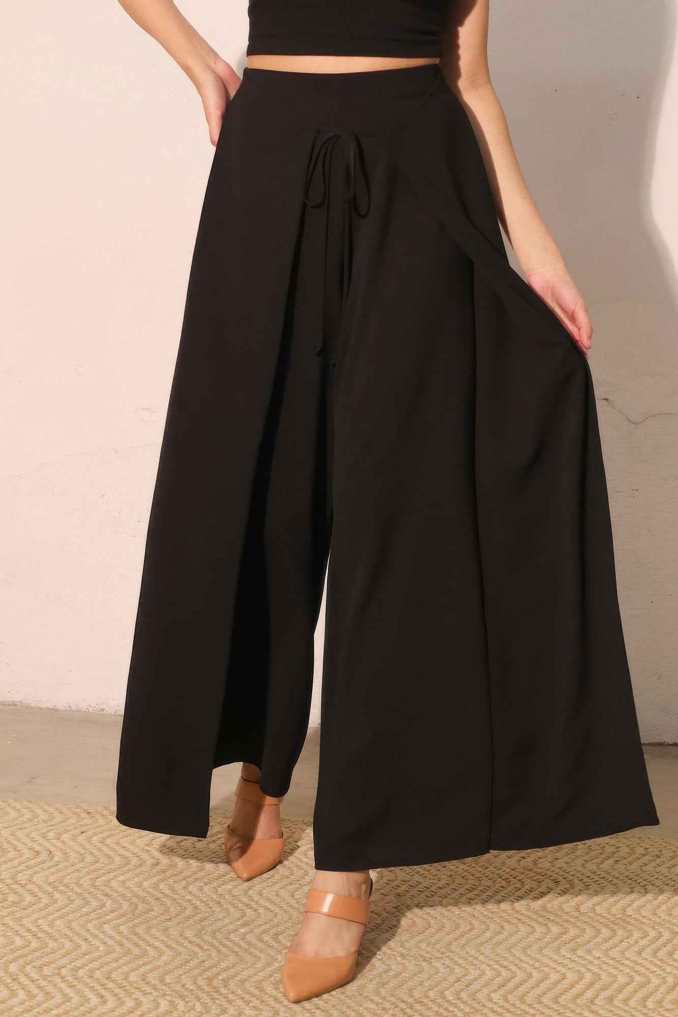 Matte Crepe Overlap Pants