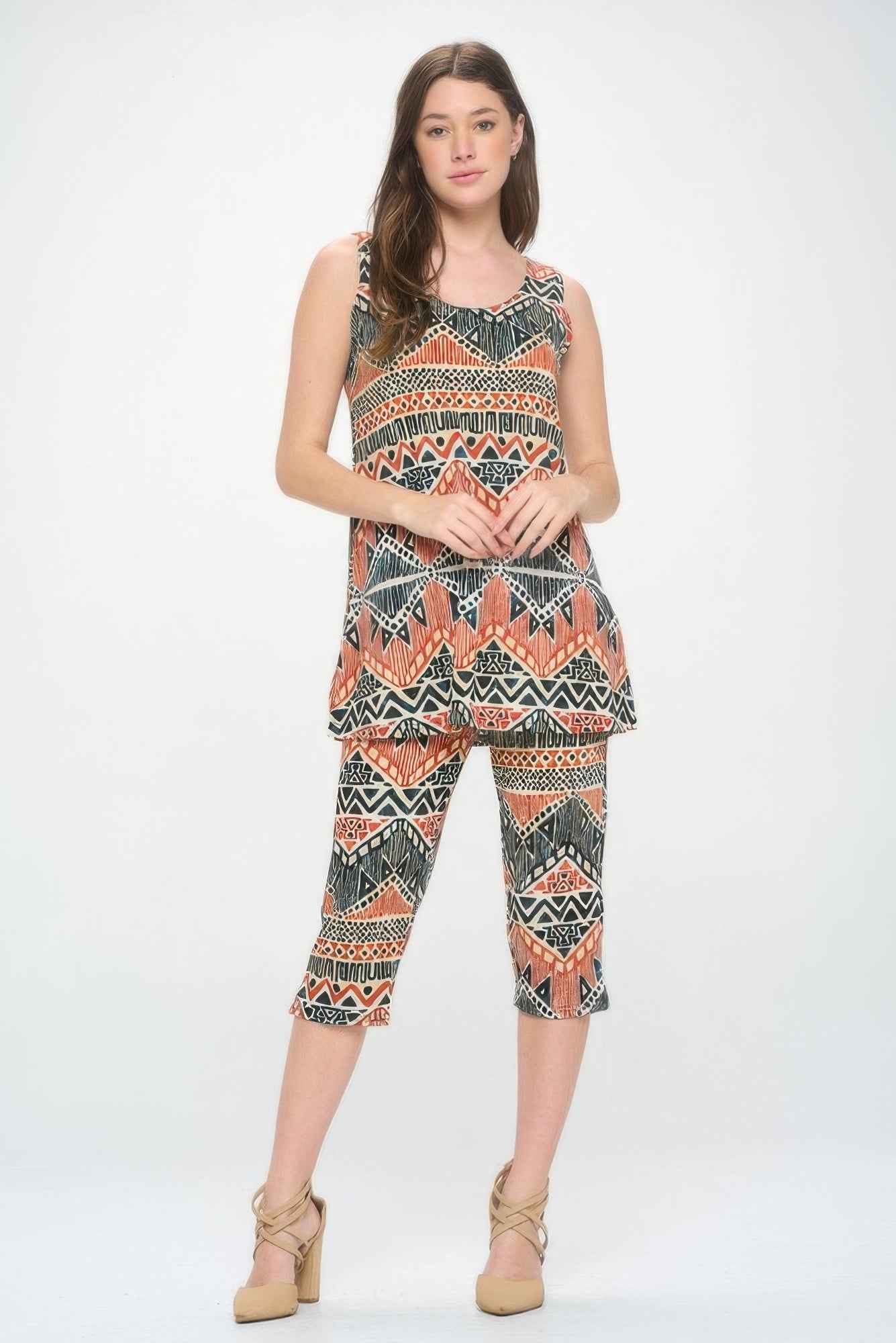 Round Neck Tank Top And Capri Pants Set