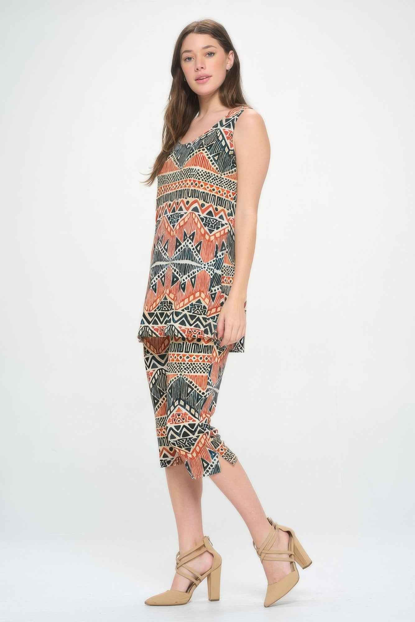 Round Neck Tank Top And Capri Pants Set