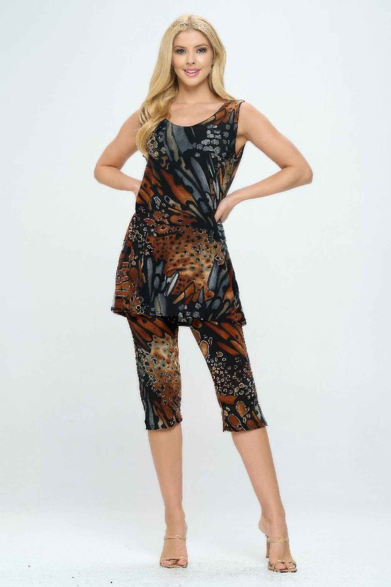 Round Neck Tank Top And Capri Pants Set