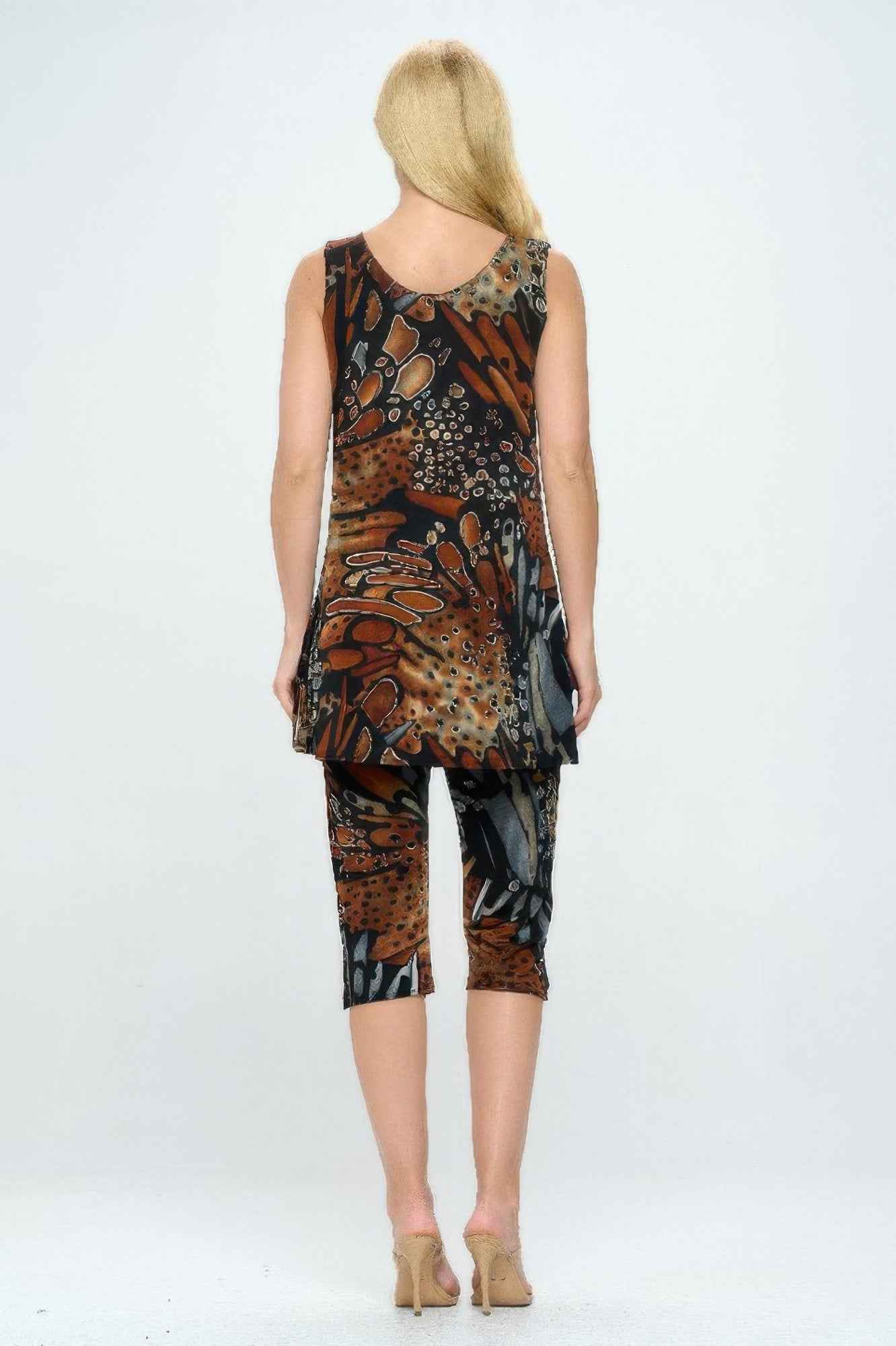 Round Neck Tank Top And Capri Pants Set