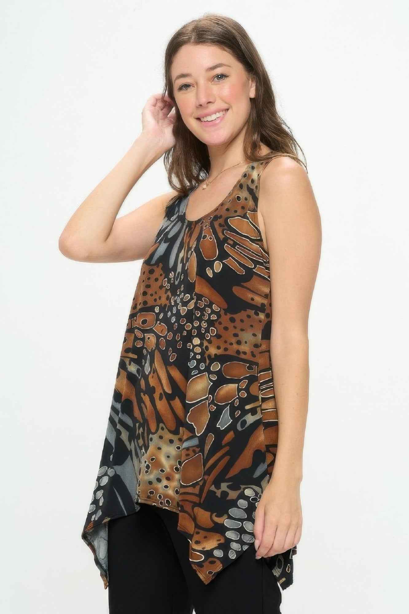 Plus Size Hit Shark Bite Hem Tank