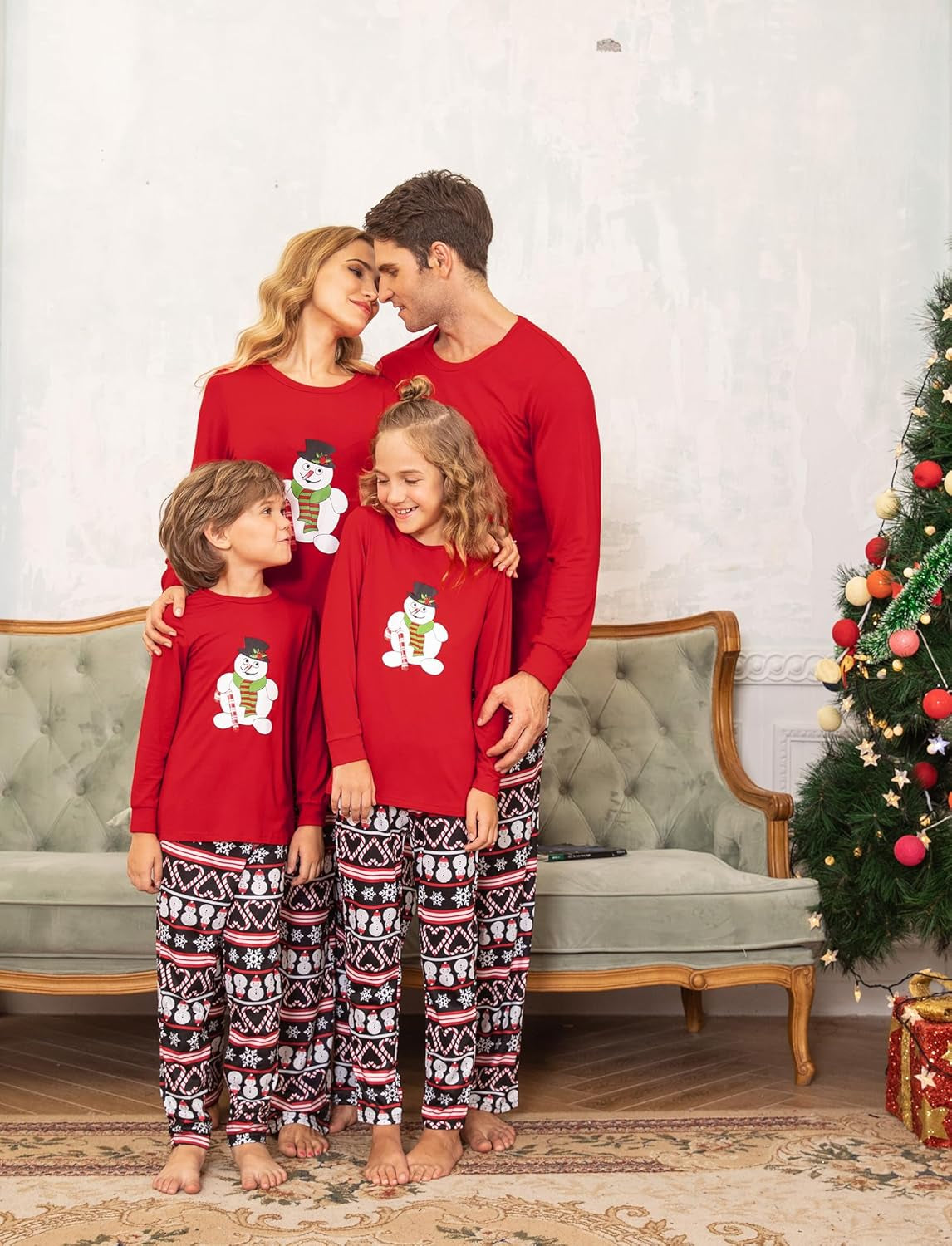 Matching Family Christmas Pajamas Holiday Sleepwear Set Long Sleeve Pullover and Printed Pants S-XXL